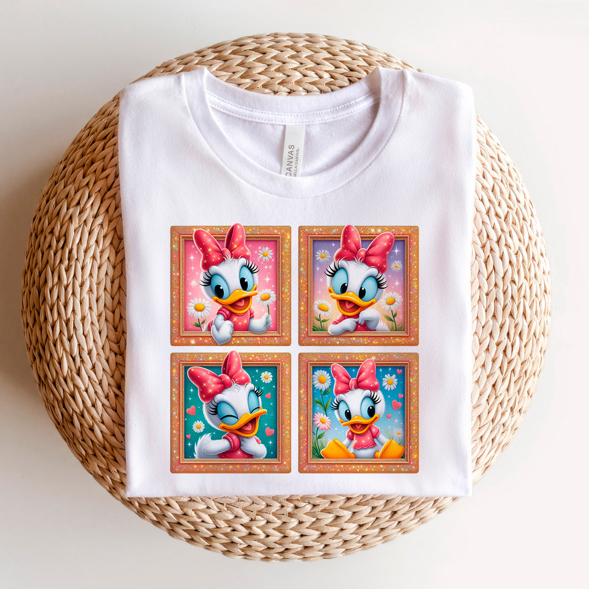 Camiseta Disney cuadros Daisy margaritas, color blanco, estampado frontal