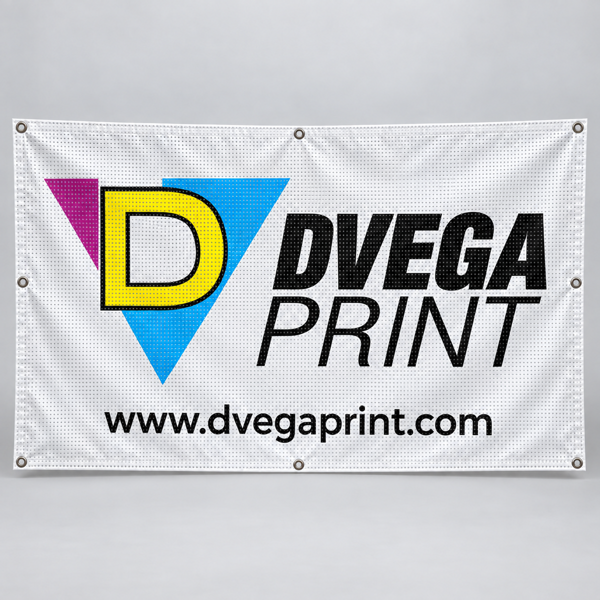 Lona microperforada con ojales y logo DVEGAPRINT con interior blanco en la D